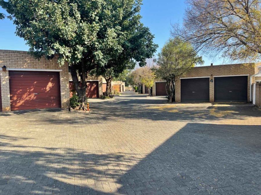 3 Bedroom Property for Sale in Langenhovenpark Free State